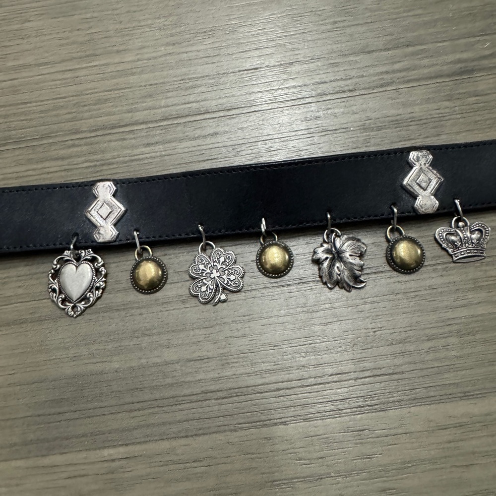 Vintage 90’s Brighton Black Leather Belt with Conchos and Charms - Picture 8 of 11